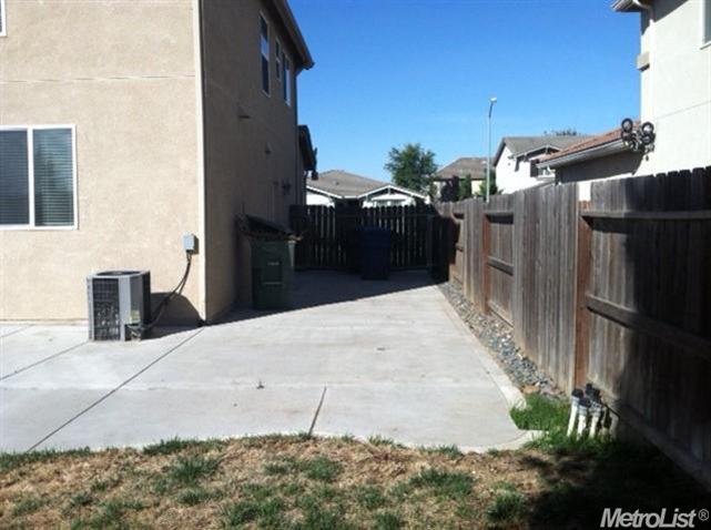2265 Toscano Dr, Manteca, CA 95337 photo 16