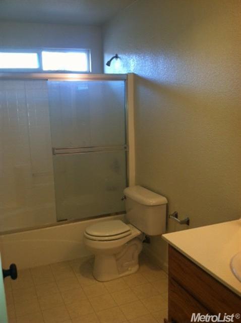 2265 Toscano Dr, Manteca, CA 95337 photo 11