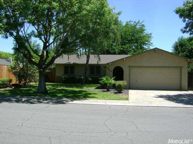 2712 Jennifer Dr, Modesto, CA 95350 photo 1