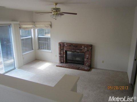 1136 Clover Pl, Manteca, CA 95337 photo 5