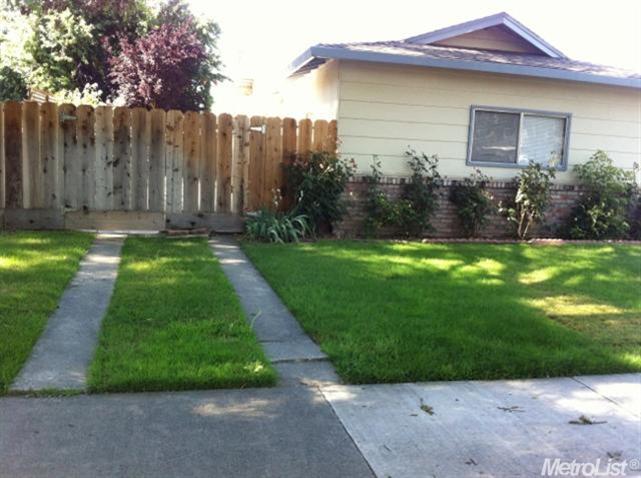 1825 Kruger Dr, Modesto, CA 95355 photo 2