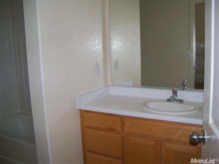 1812 Jardin, Modesto, CA 95358 photo 11