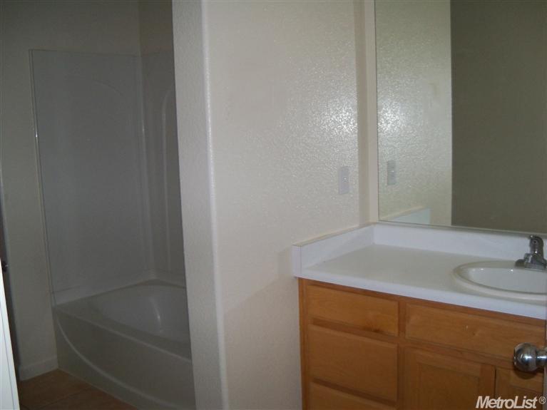 1812 Jardin, Modesto, CA 95358 photo 13