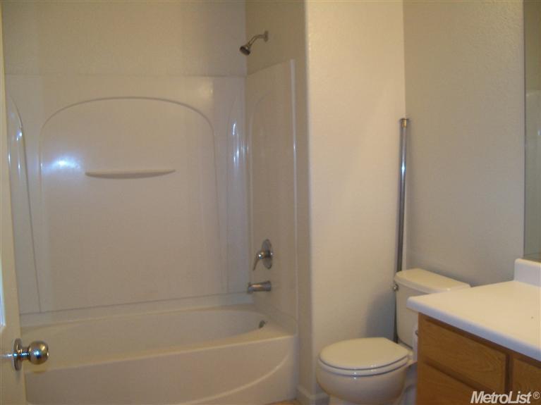 1812 Jardin, Modesto, CA 95358 photo 9