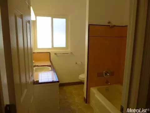 834 Muir Rd, Modesto, CA 95350 photo 9
