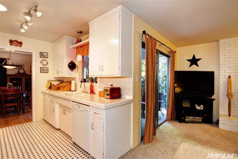 909 Sycamore Ln, Davis, CA 95616 photo 16
