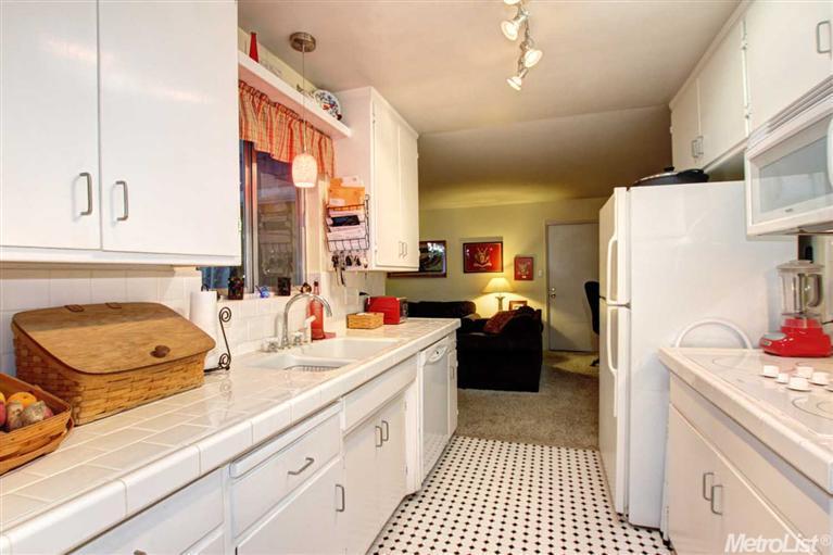 909 Sycamore Ln, Davis, CA 95616 photo 6