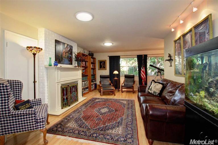 909 Sycamore Ln, Davis, CA 95616 photo 4