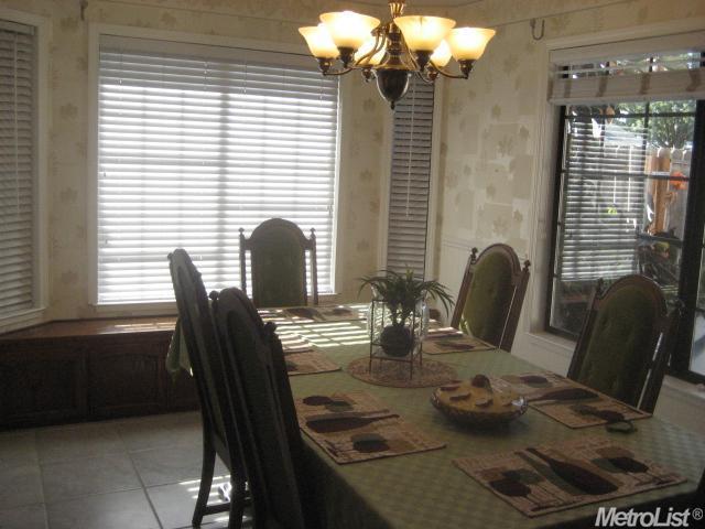 698 Nancy Dr, Ripon, CA 95366 photo 4