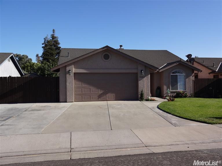 19865 Echo St, Hilmar, CA 95324 photo 1