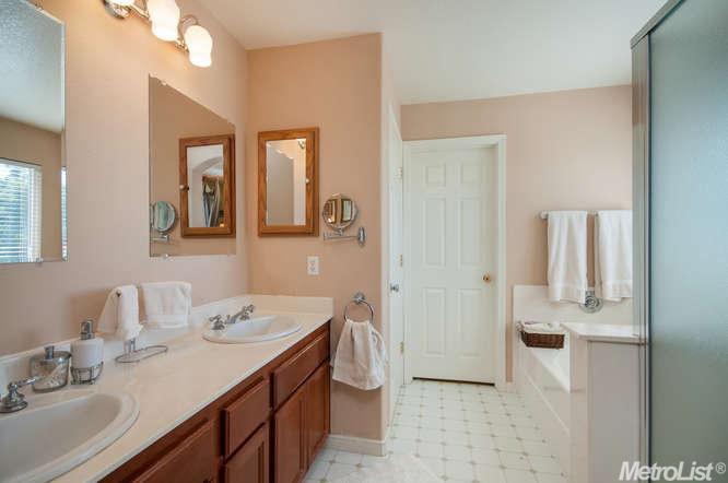 2418 Caravaggio Dr, Davis, CA 95618 photo 15
