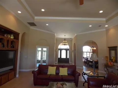 5293 E Jahant Rd, Galt, CA 95632 photo 4