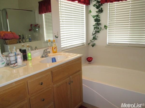 2104 Dermond, Modesto, CA 95355 photo 13