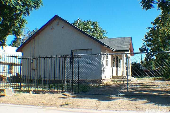 1721 Hillside, Modesto, CA 95354 photo 1