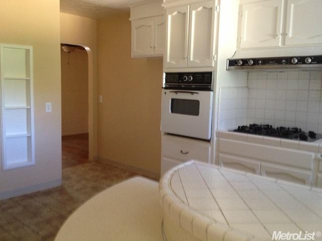 1236 Sycamore Ave, Modesto, CA 95350 photo 3