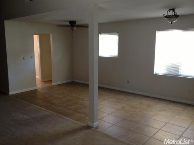 1605 Krishawn Way, Modesto, CA 95356 photo 4