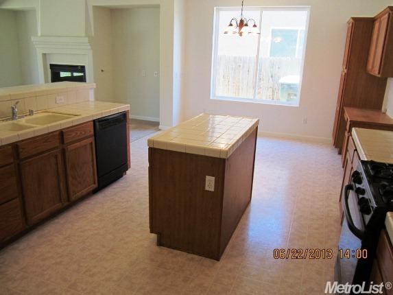 1141 Moon River Way, Ceres, CA 95307 photo 7