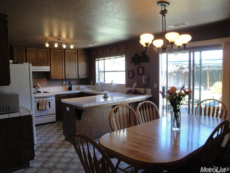 1813 E Rumble Rd, Modesto, CA 95355 photo 3