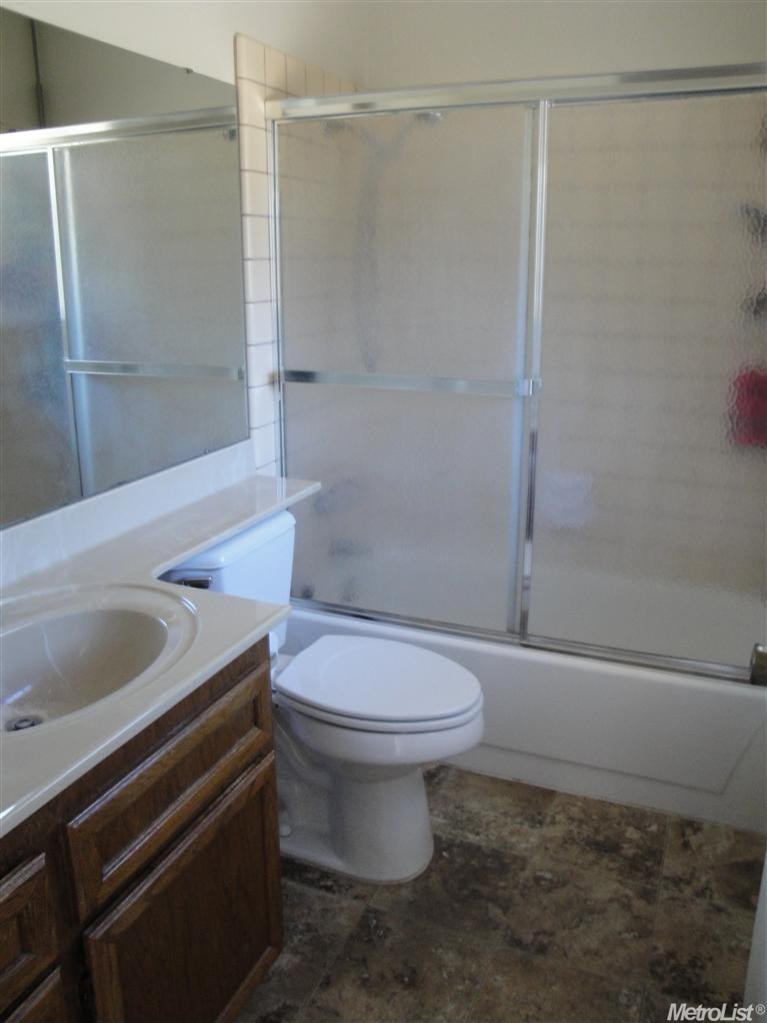 1813 E Rumble Rd, Modesto, CA 95355 photo 12