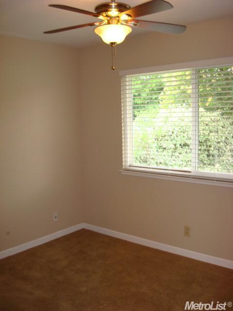 125 Perraud Dr, Folsom, CA 95630 photo 8