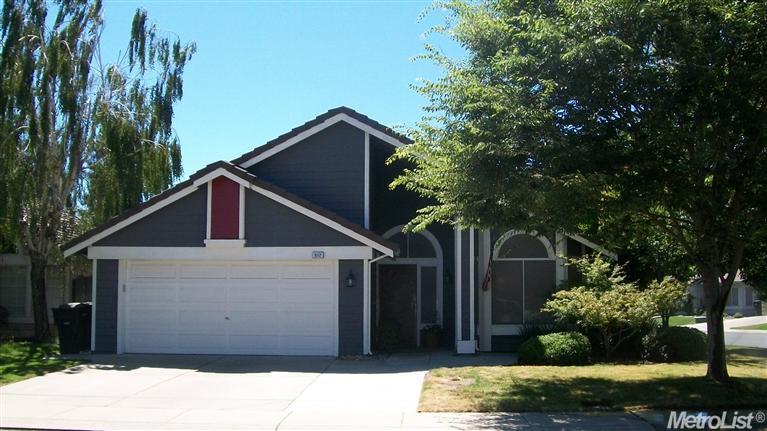 817 Larned Ln, Modesto, CA 95357 photo 1