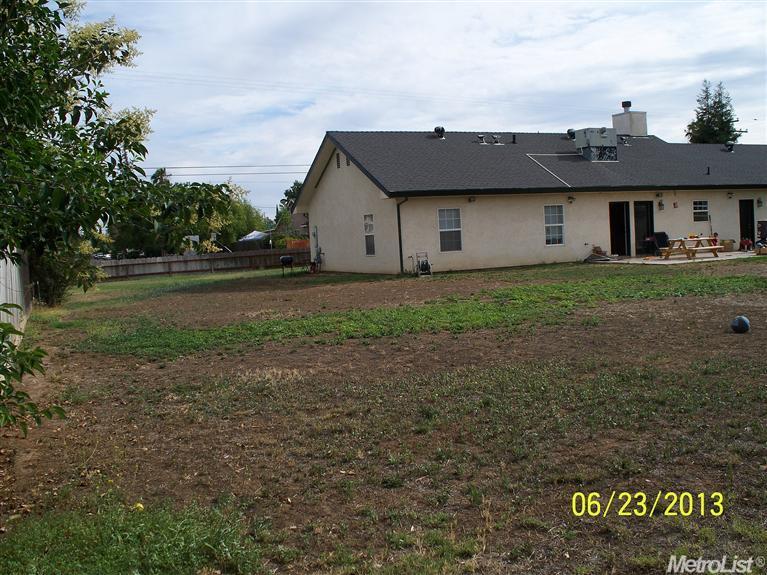 2204 Lobo Ave, Merced, CA 95348 photo 3