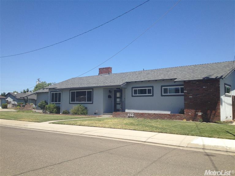 2201 Thomas St, Ceres, CA 95307 photo 1