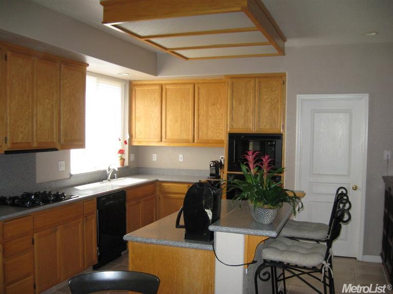 401 The Blf, Modesto, CA 95355 photo 6