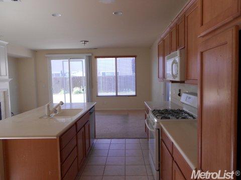 331 Rosebriar Pl, Lathrop, CA 95330 photo 6