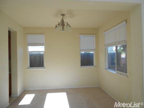 331 Rosebriar Pl, Lathrop, CA 95330 photo 4