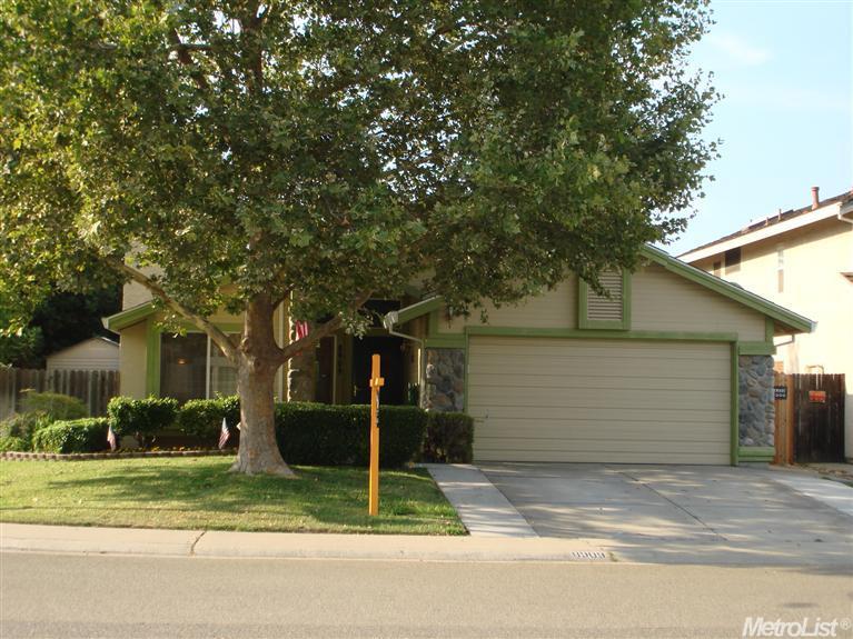 8909 Redwater Dr, Antelope, CA 95843 photo 2