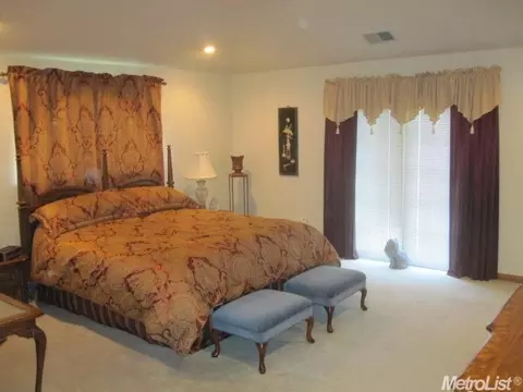 28065 S Traina Ct, Tracy, CA 95304 photo 8