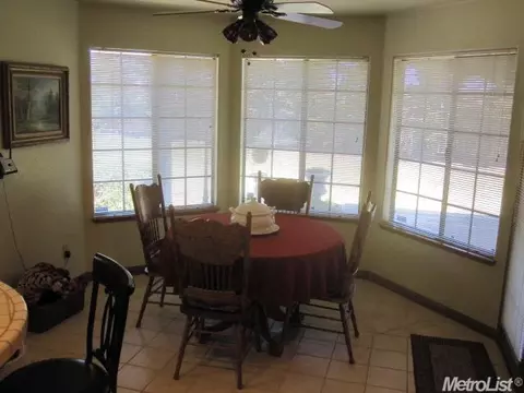 28065 S Traina Ct, Tracy, CA 95304 photo 3