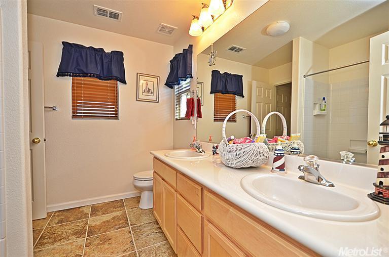 2044 Thelma Loop, Tracy, CA 95377 photo 17