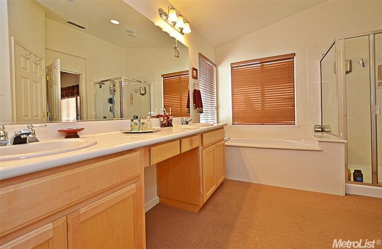 2044 Thelma Loop, Tracy, CA 95377 photo 16