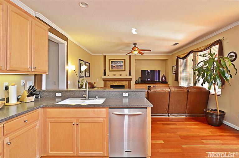 2044 Thelma Loop, Tracy, CA 95377 photo 9