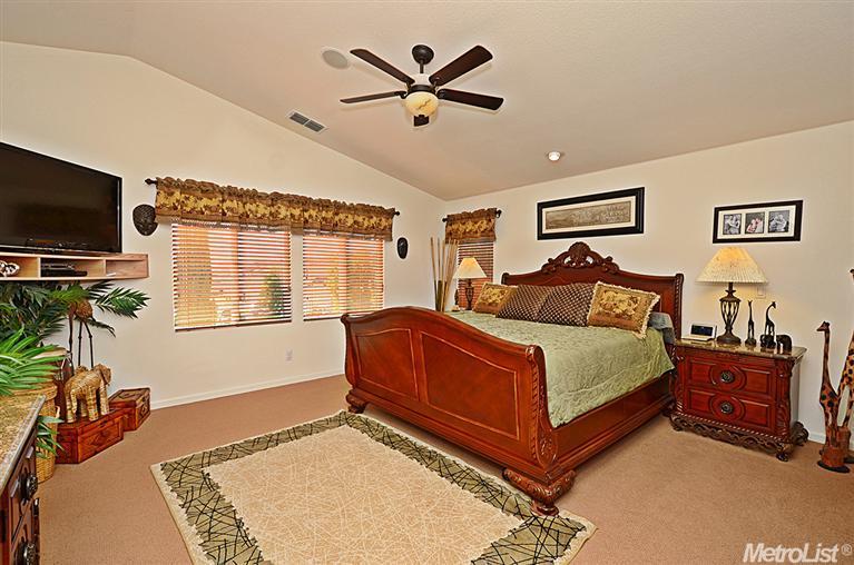 2044 Thelma Loop, Tracy, CA 95377 photo 13