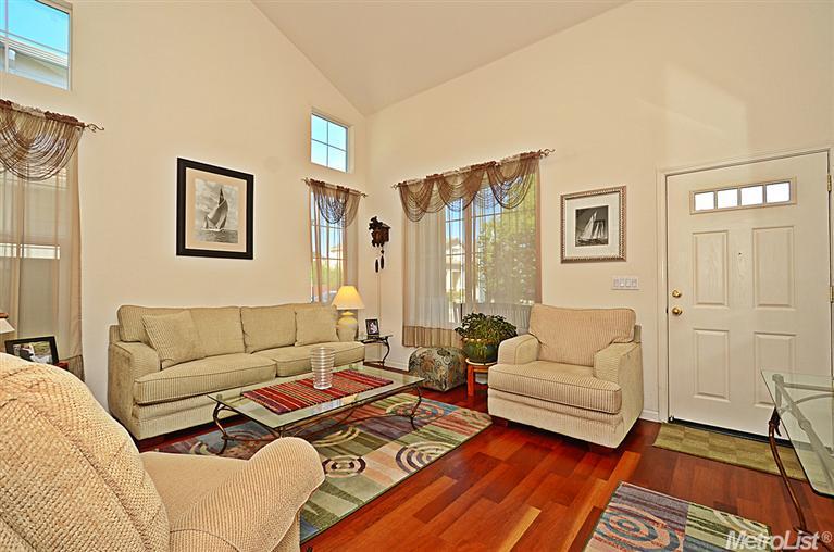 2044 Thelma Loop, Tracy, CA 95377 photo 3