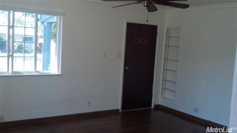 9425 Pershing Ave, Orangevale, CA 95662 photo 4