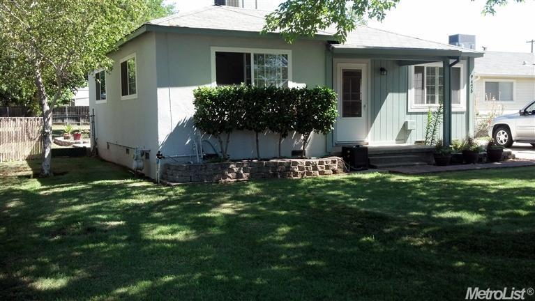 9425 Pershing Ave, Orangevale, CA 95662 photo 2