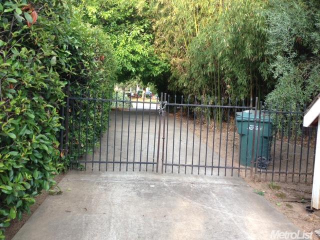 2433 Garfield Ave, Carmichael, CA 95608 photo 4