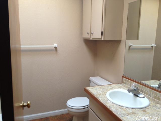 2433 Garfield Ave, Carmichael, CA 95608 photo 9