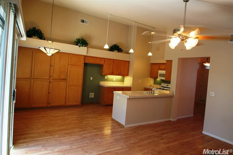 4224 Singing Tree Way, Antelope, CA 95843 photo 10