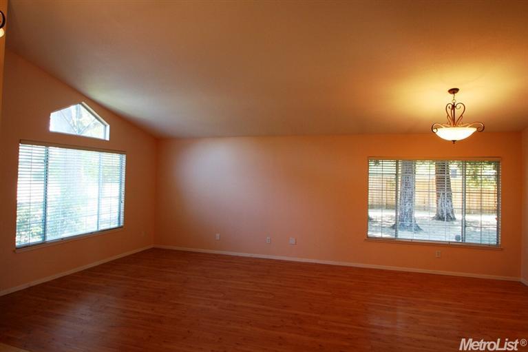 4224 Singing Tree Way, Antelope, CA 95843 photo 7
