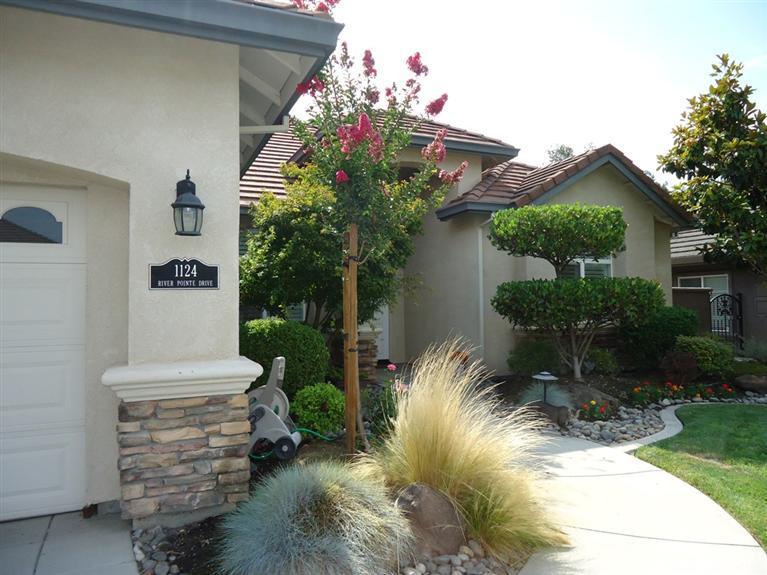 1124 River Pointe Dr, Lodi, CA 95240 photo 2