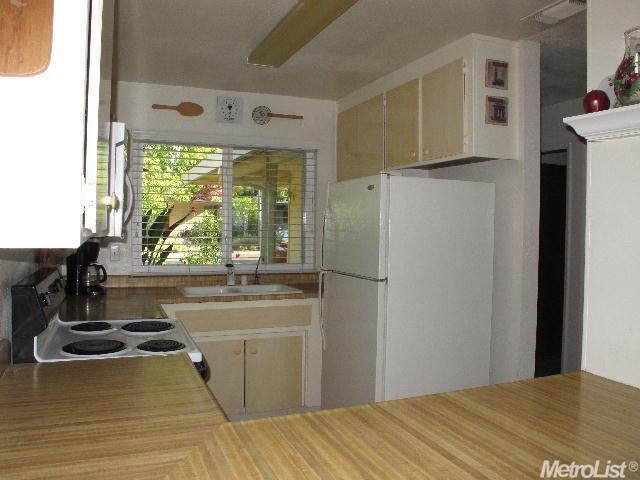 615 Hermosa Pl, Davis, CA 95616 photo 4