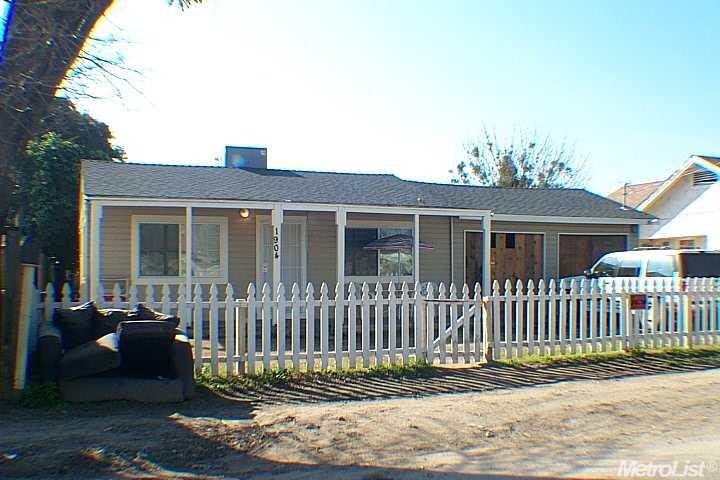 1904 Donald St, Modesto, CA 95351 photo 1