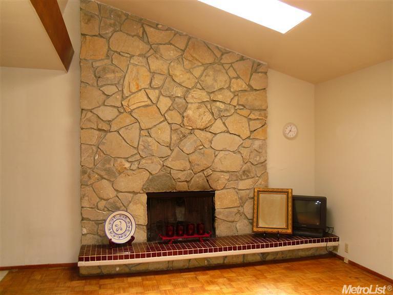 933 Acacia, Davis, CA 95616 photo 2