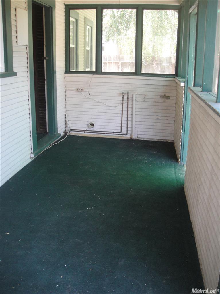 592 1st St, Escalon, CA 95320 photo 15
