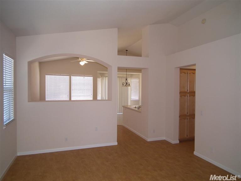 232 Buffet Ct, Folsom, CA 95630 photo 3